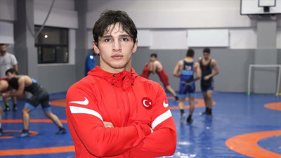 Milli güreşçi Abdullah Toprak, bronz madalya kazandı