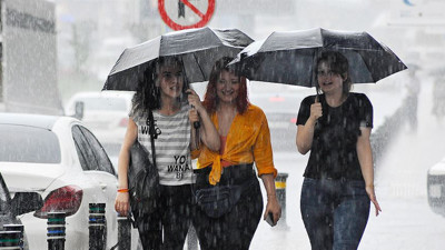 Bu şehirlerde yaşayanlar dikkat! Meteoroloji 13 Temmuz Pazar günü gök gürültülü sağanak yağış için uyardı!