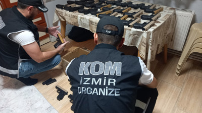 İzmir'de yasa dışı silah ticareti operasyonu: 9 tutuklama