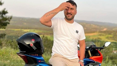 Bariyerlere çarpan motosiklet sürücüsü öldü