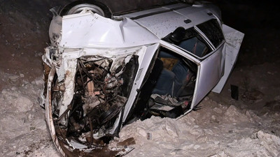 Aksaray'da alkollü ve ehliyetsiz sürücü takla attı: 3 yaralı