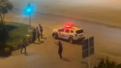 Muş'ta iki grup arasında silahlı ve sopalı kavga! O anlar kamerada