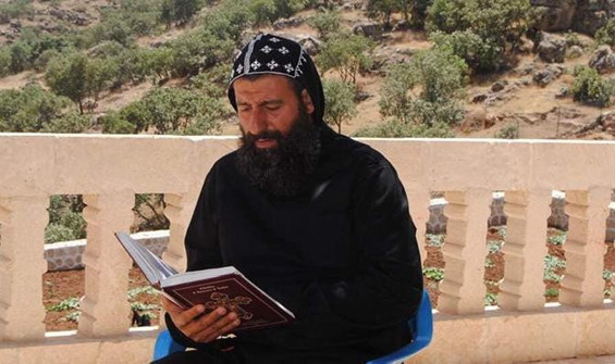 Mor Yakup Kilisesi rahibi Sefer Bileçen ile ilgili görsel sonucu
