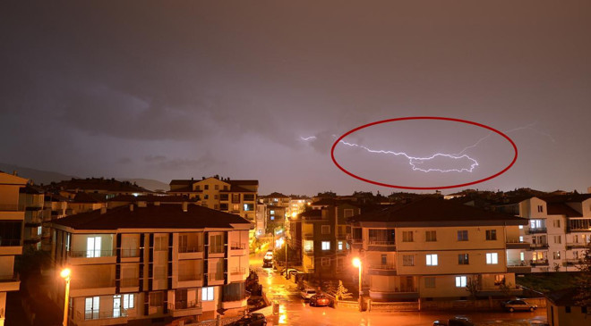 Cektigi Yildirim Fotografina Bakinca Gozlerine Inanamadi