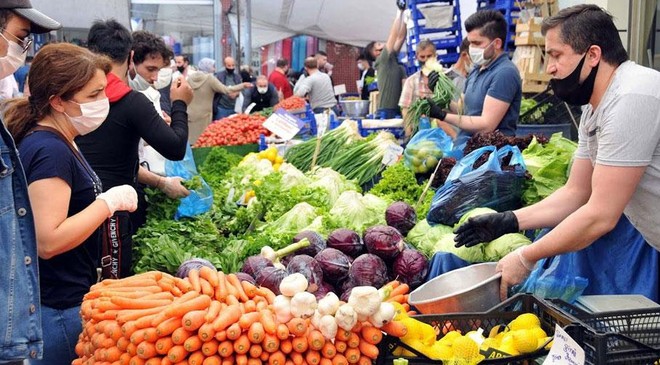 Istanbul Da Semt Pazarlarinda Hes Kodu Uygulamasi Ve Indirimli Saatler Basladi