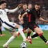 Yuhalanan Asllani, Hakan Çalhanoğlu'na övgüler yağdırdı