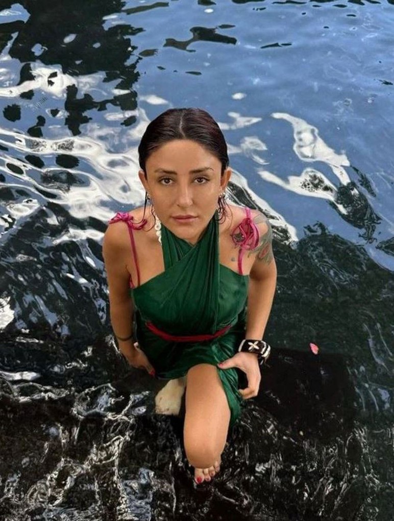 Melek Mosso'nun klozetinden çıkan şey şoke etti! "Görünce içim çekildi" - Resim : 1