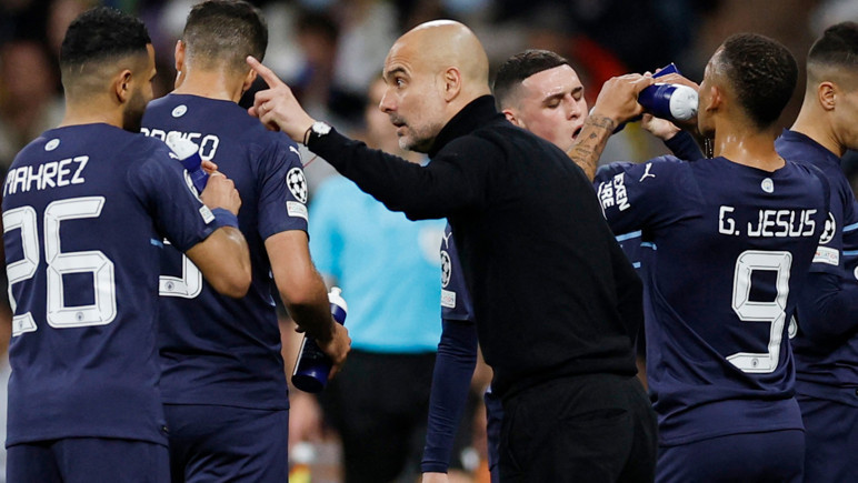 Golde kısa bir süre önce Guardiola, Mahrez'i defansa yeterince yardım etmediği için azarlamıştı