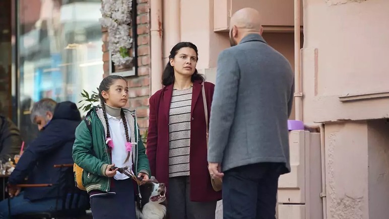 Taçsız Prenses 10. bölüm izle fox