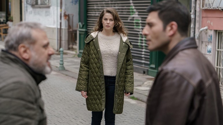 KanalD Camdaki Kız 76. bölüm izle