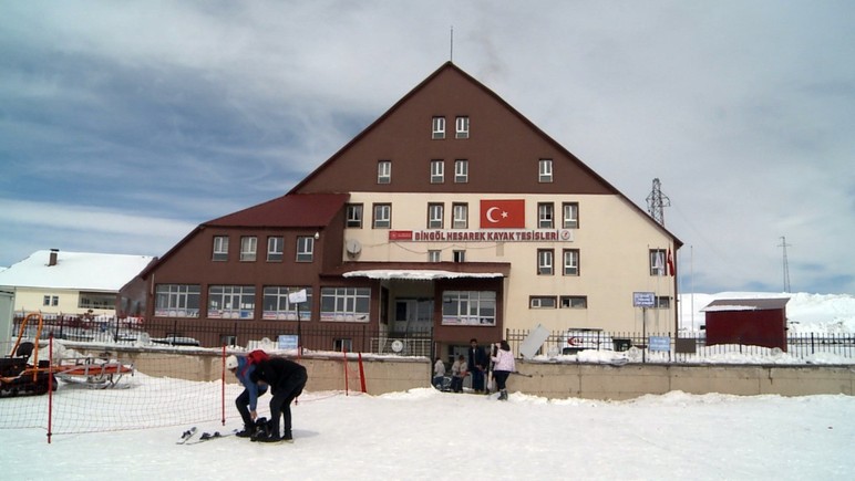 Hesarek Kayak Merkezi'nde konaklama ve telesiyej hizmetleri durduruldu - Resim : 2