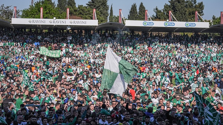 Şampiyonluğu garantileyen Bursaspor yeniden 2. Lig'de - Resim : 1