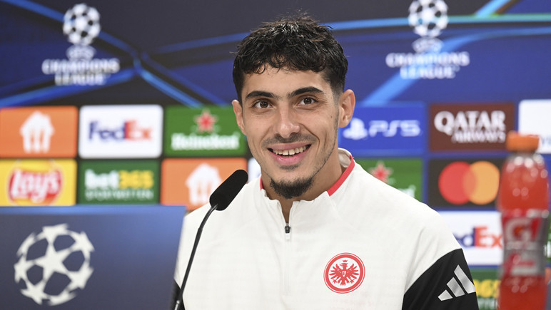 Eintracht Frankfurt Teknik Direktörü Dino Toppmöller: 