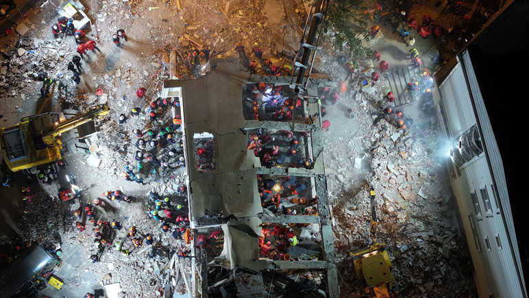 Gebze'de çöken bina ile ilgili soruşturma başlatıldı