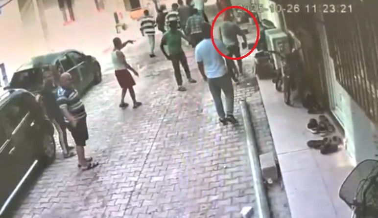 Hatay'da park kavgası: Birbirlerini taşladılar! - Resim : 3