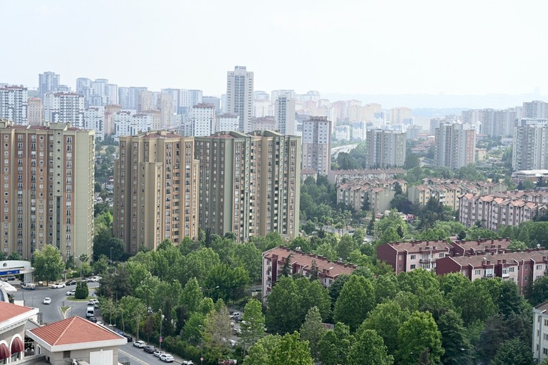 Satışlar düşüyor, fiyatlar artıyor, İstanbul'da ev almak hayal mi? - Resim : 1