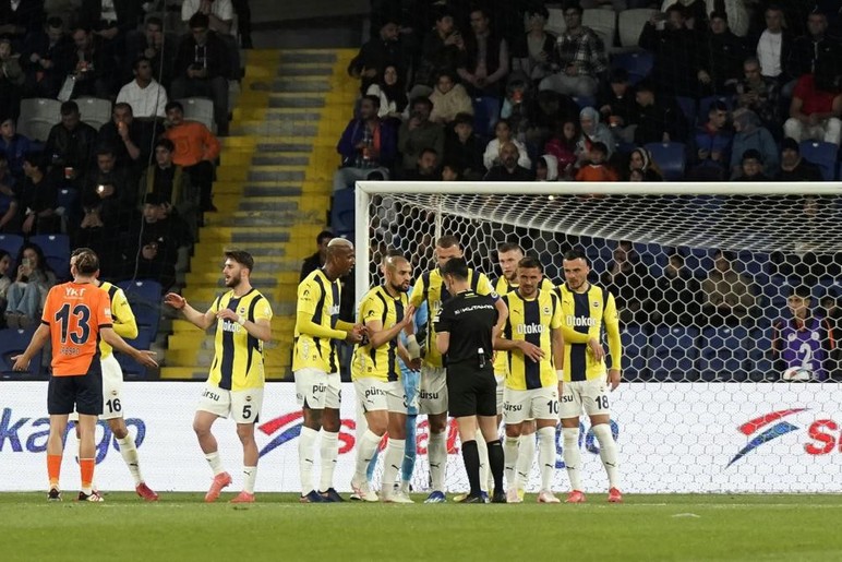 Fenerbahçe, Başakşehir karşısında zorlanmadı - Resim : 3