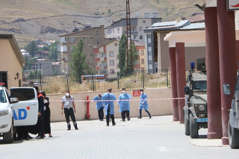 Metan gazı zehirlenmesi sonucu 5 asker şehit oldu - Resim : 1