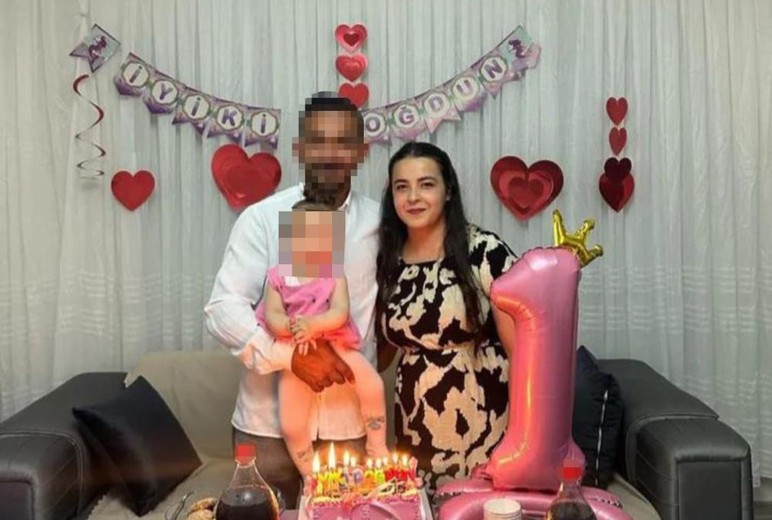 Osmaniye’de kocası tarafından öldürülen kadın gözyaşları arasında toprağa verildi - Resim : 1