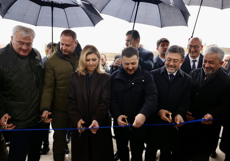 Ukrayna Cumhurbaşkanı Volodimir Zelenski'den Anıtkabir'e ziyaret - Resim : 1