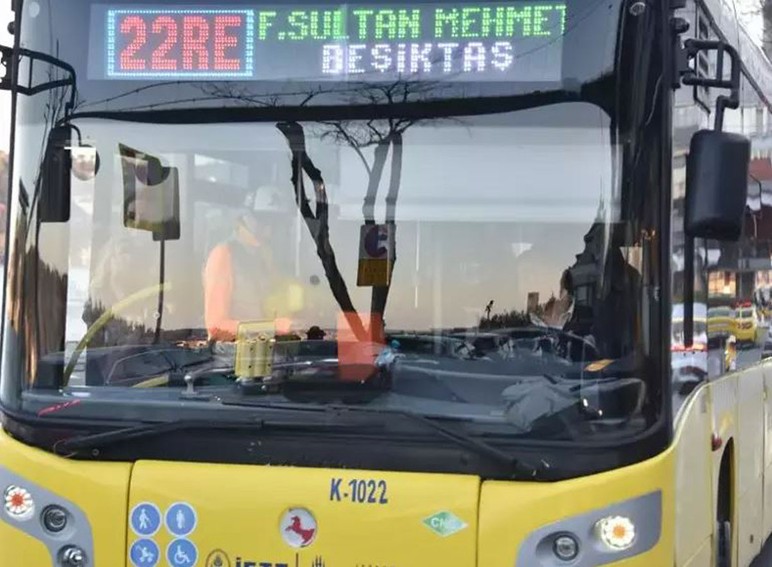 Toplu taşıma kullanmasıyla dikkat çekmişti! Bade İşçil'den tepkilere yanıt - Resim : 2