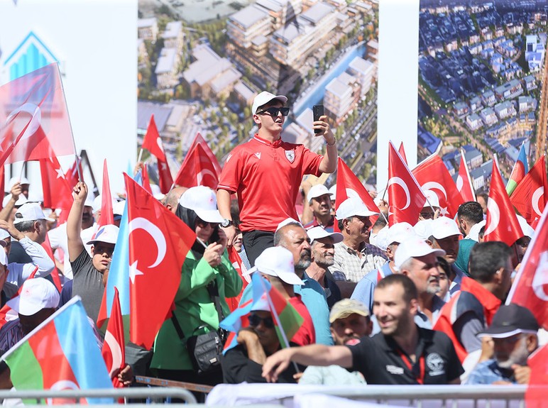 Azerbaycan Mahallesi açıldı! Erdoğan ve Aliyev'den mesajlar: Türkiye ve Azerbaycan tüm sahalarda birbirinin yanında - Resim : 3