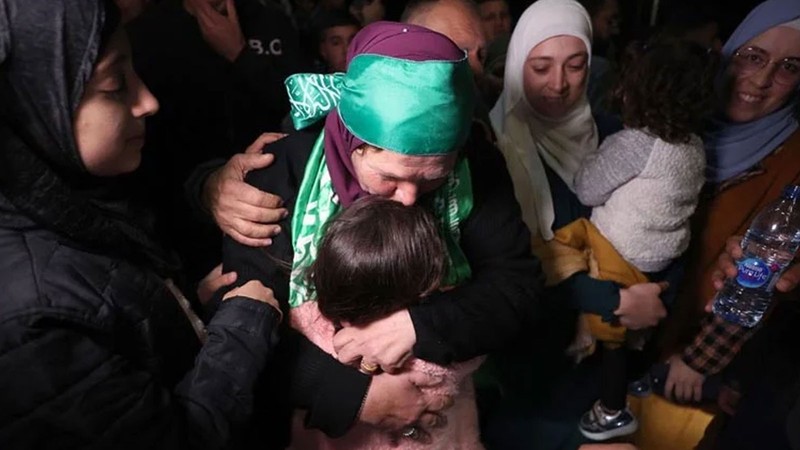 Serbest bırakılan Filistinli kadın esir: "Vücudumda iz kalana kadar dövüldüm"