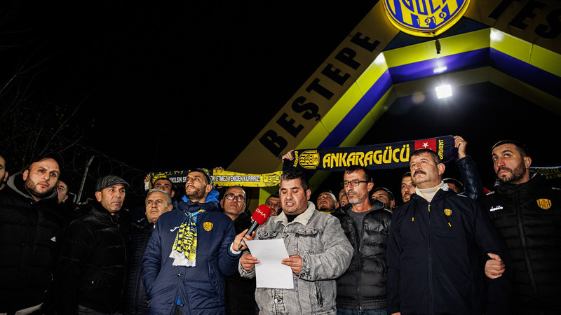 Ankaragücü taraftarlarından Faruk Koca'ya destek! Oturma eylemi başlatıyorlar