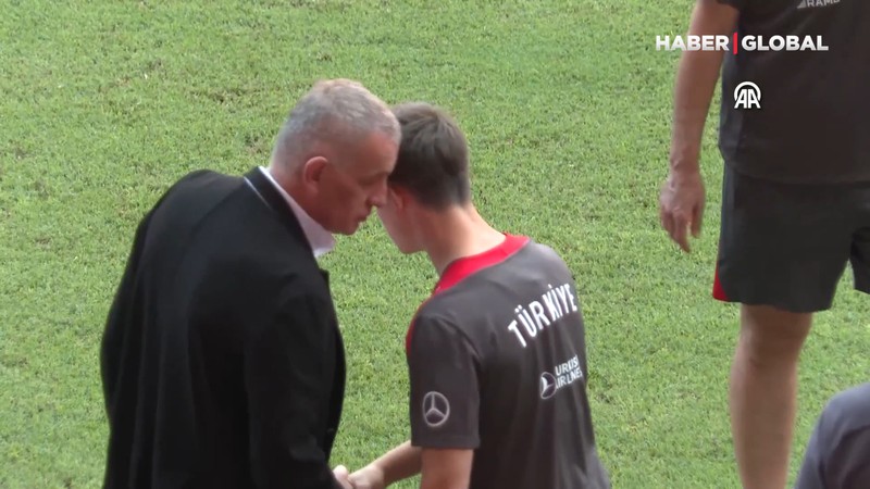 Hacıosmanoğlu Arda Güler ve Hakan Çalhanoğlu ile görüştü