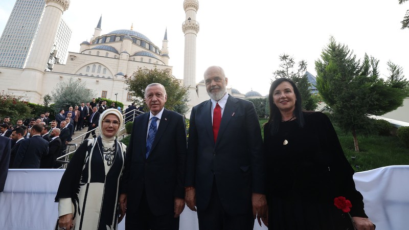 Cumhurbaşkanı Erdoğan, Belgrad'a gitmek üzere Arnavutluk'tan ayrıldı