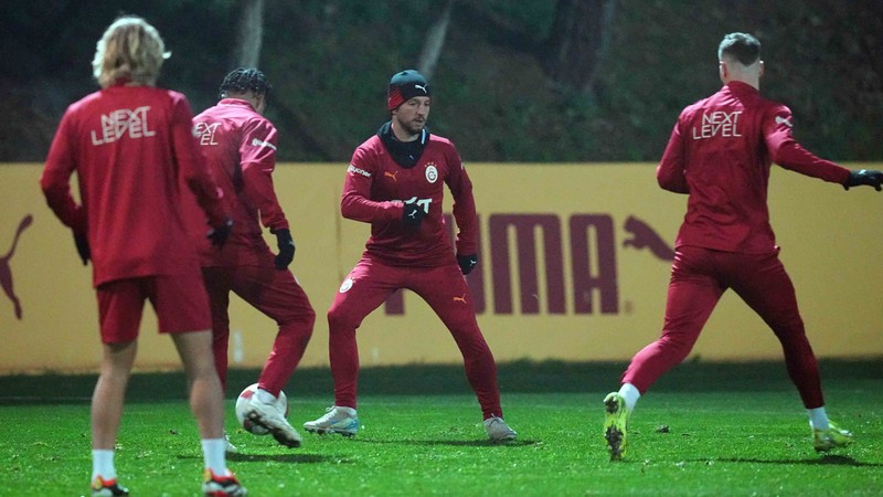 Galatasaray'da Göztepe maçı hazırlıkları sürdü