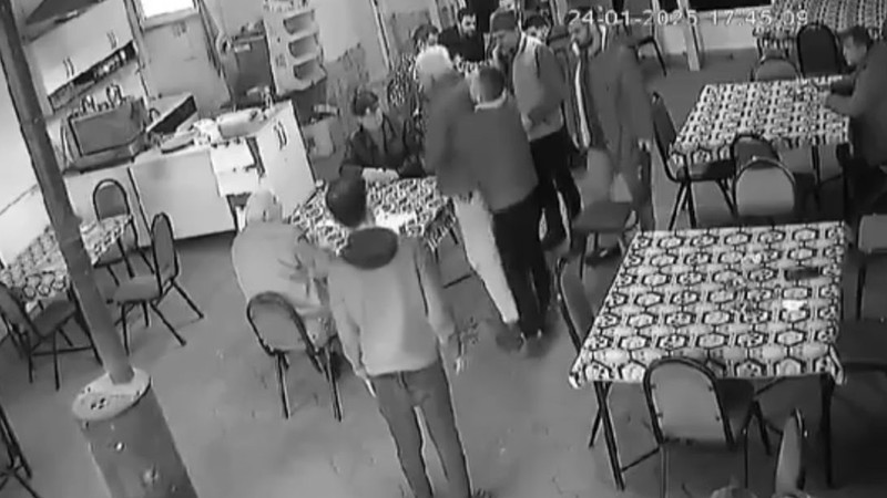 Haberde izleyerek öğrendi, nefessiz kalan adamı kurtardı