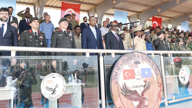 Metin Gürak, Somali Komando Birlikleri Yemin Töreni’ne katıldı