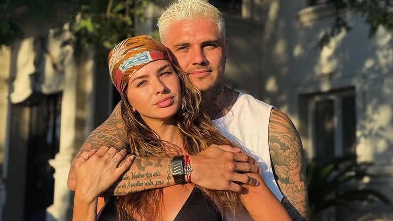 Mauro Icardi sevgilisiyle İstanbul'da! Gelir gelmez bakın ne yaptı?