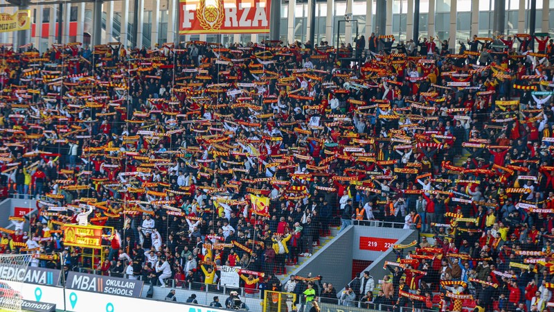 Göztepe'den o taraftara ceza: Süresiz iptal!