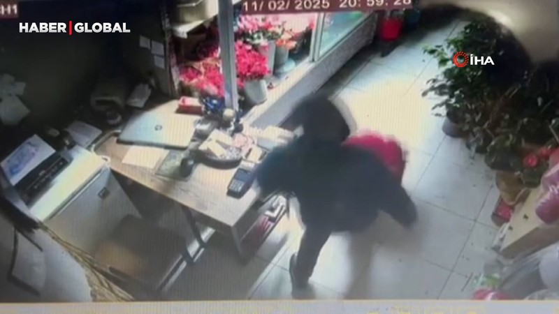 Bakırköy'de sevgililer günü öncesi ilginç hırsızlık kamerada