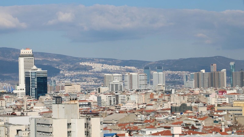 İzmir'de hava kirliliği 6 ilçede ulusal değerlerin üzerinde