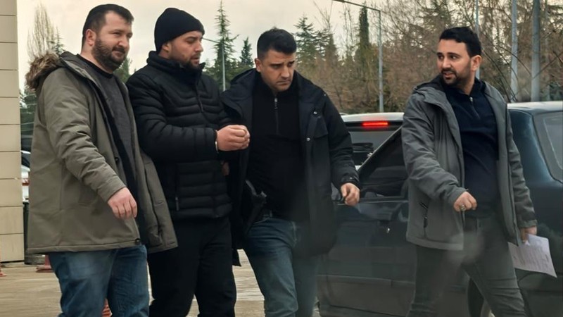 Firari hükümlü pencereden atlayarak kaçmak isterken kıskıvrak yakalandı