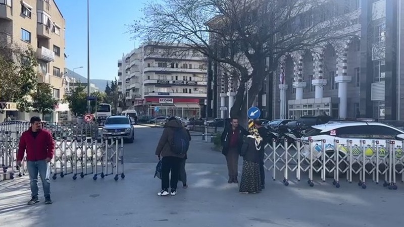 İki ailenin kavgası Kuşadası’nda hayatı felç etti