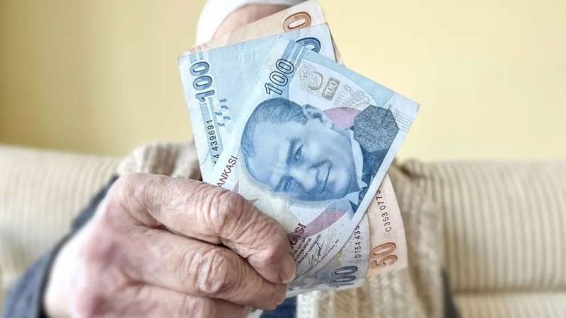 AK Partili kaynaklardan emekli ikramiyesi açıklaması: Düzenleme gelebilir