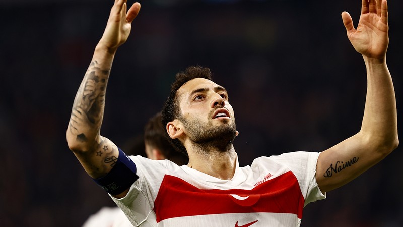 Hakan Çalhanoğlu, en golcü oyuncular listesinde 4. sıraya yükseldi