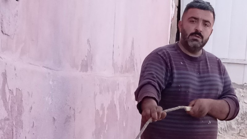 Manisa'da 28 yaşındaki genç erkek, boş arazide ölü bulundu