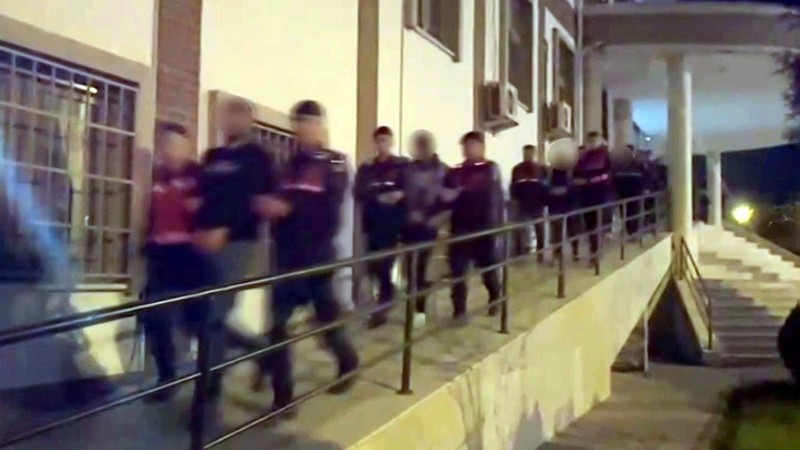 Sahte kadın profilleriyle 500 milyon liralık vurgun yaptılar