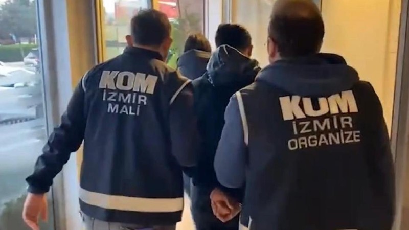 İzmir'de devre mülk sahiplerini dolandıran çete çökertildi