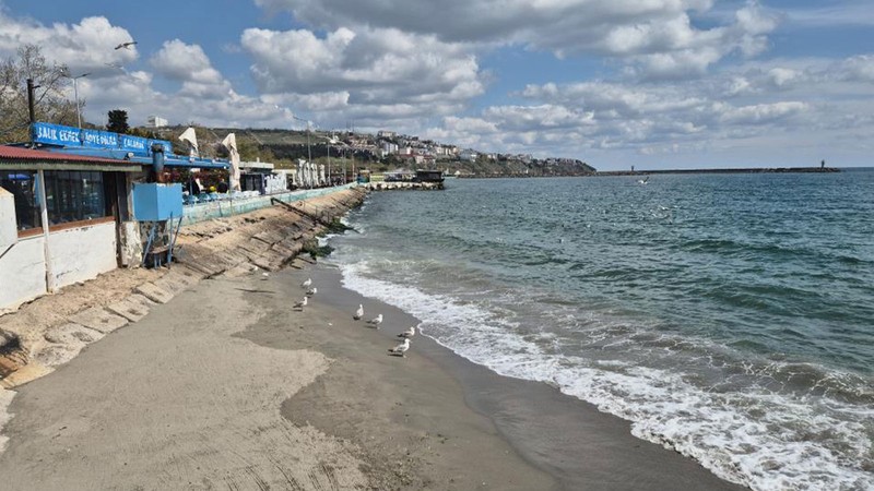 Marmara Denizi ulaşımına poyraz engeli: Balıkçılar limana döndü
