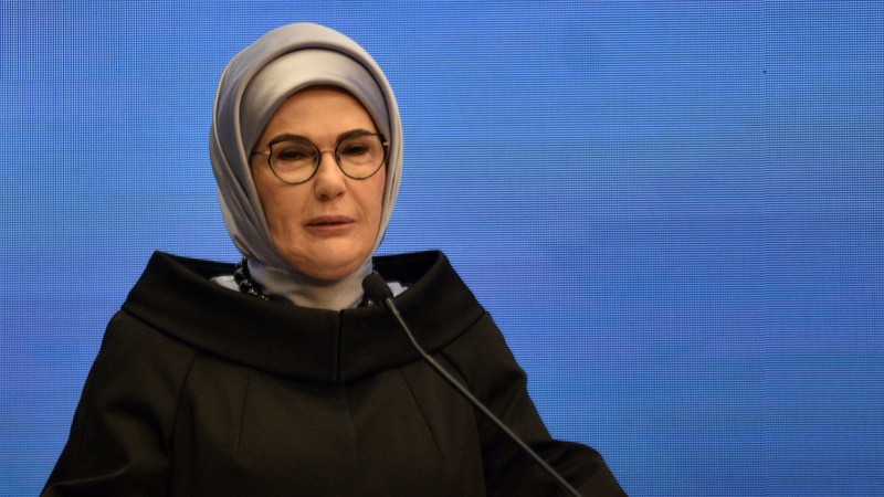 Emine Erdoğan: Çocukların uykularında bombalarla öldürüldüğü dünya, masumiyetini kaybetmiştir