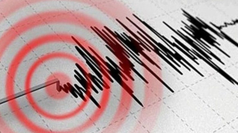 Pakistan'da 5 büyüklüğünde deprem