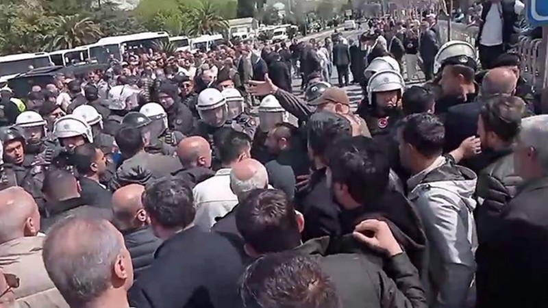 İETT otobüs şoförlerinin eyleminde gergin anlar