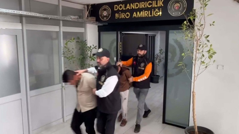 Telefonla aradıkları kadını 750 bin TL dolandırdılar