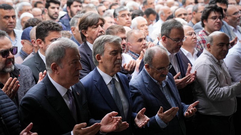 11. Cumhurbaşkanı Abdullah Gül dayısının cenaze törenine katıldı